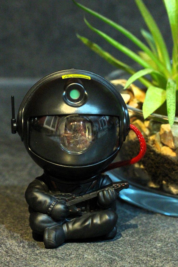 Lampe led projecteur astronaute noir guitare