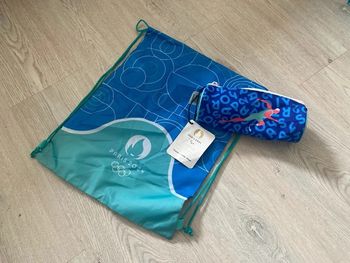 Lot trousse et sac à dos JO paris 2024 Neuf