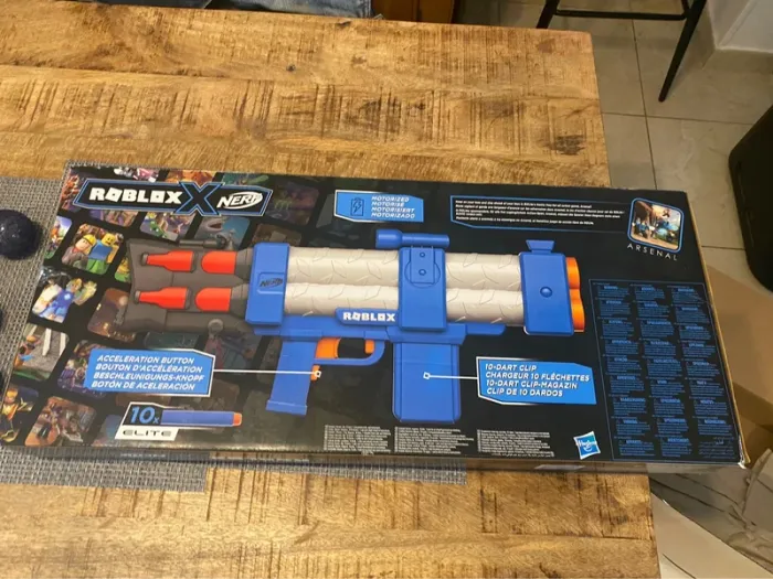 Nerf Roblox Arsenal Blaster motorisé Pulse Laser, 10 fléchettes, Chargeur - photo numéro 2