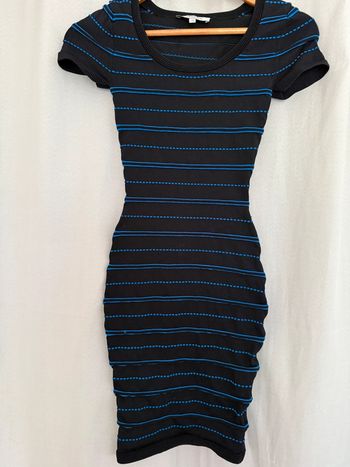 Robe noire et bleue Morgan