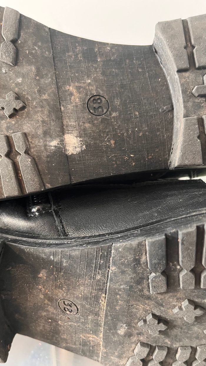 Boots André T38 Cuir Intérieur et extérieur - photo numéro 4