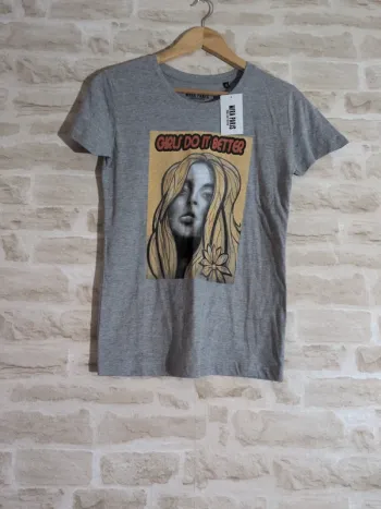 T-shirt Mira Paris gris – Tailles S et M – Neufs avec étiquette