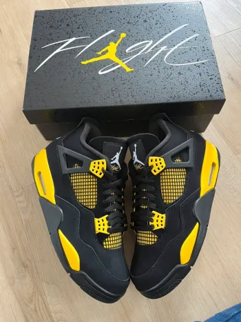 Nike Air Jordan 4 Thunder Taille 44