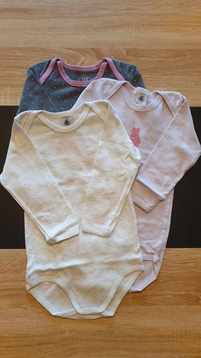Lot de 3 bodies manches longues 23-24 mois