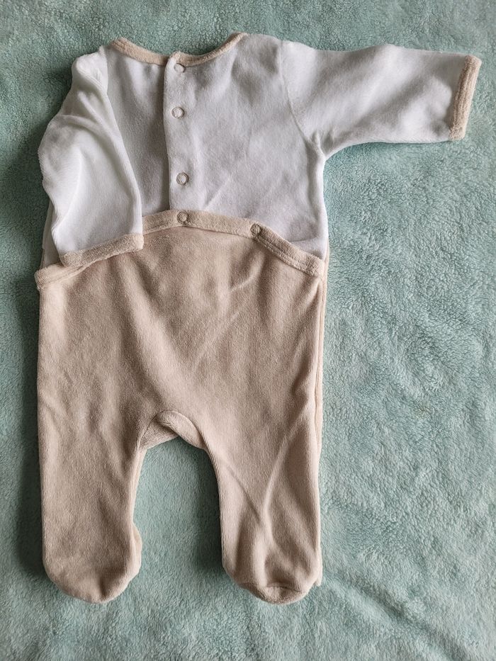 Pyjama 1 mois - photo numéro 2