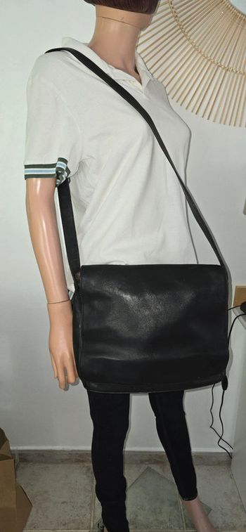 Sac besace en cuir  vintage  (besoins d un Soins