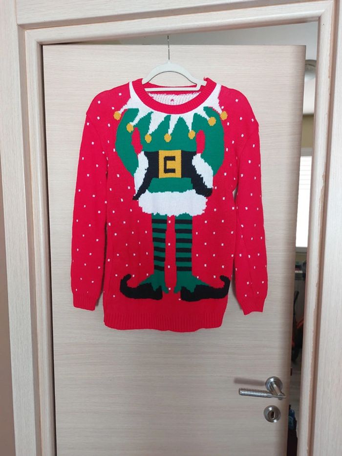 Pull moche  Noël lutin rouge