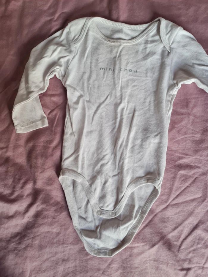 Lot bodies ML 9 mois - photo numéro 2