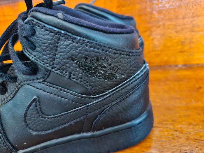Basket nike air jordan 1 mid - photo numéro 4