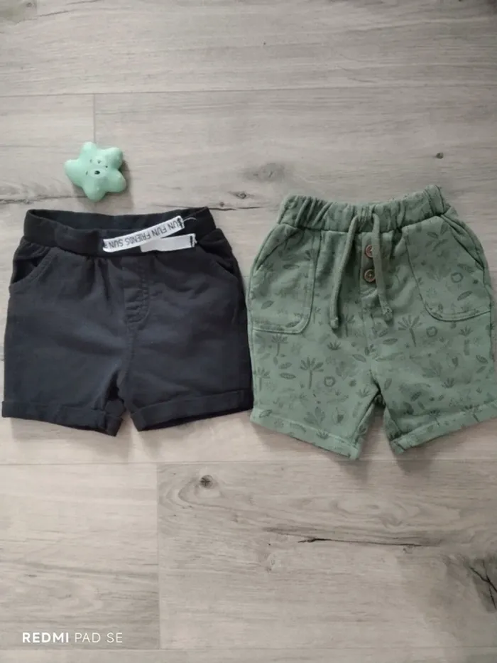 Lot de 2 shorts 9 mois