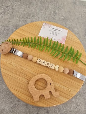 ATTACHES TETINES EN SILICONE DAEL