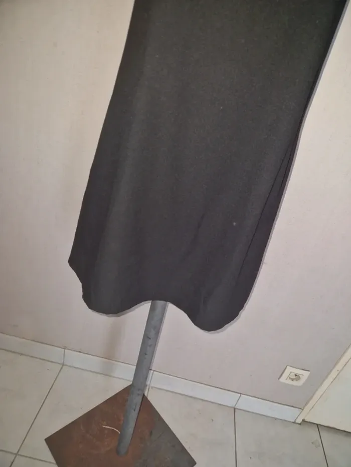 Tres belle robe noir taille s see u son - photo numéro 3