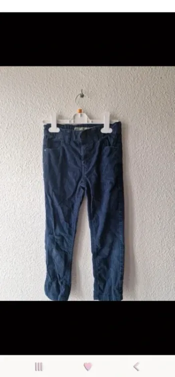 jean en velours bleu marine Primark