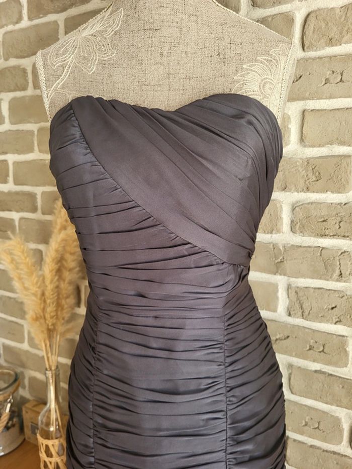 Belle robe bustier drapée gris satiné H&M - Comme neuve - photo numéro 10