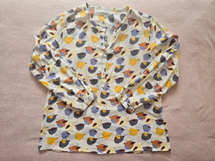 Blouse Col V, multicolore avec motif