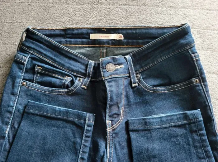 Jeans 711 Femme w25/35 Levi Strauss Bleu Marine - photo numéro 3