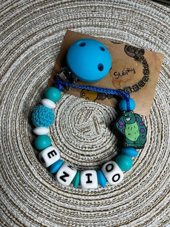 Attache tétine monstre et compagnie