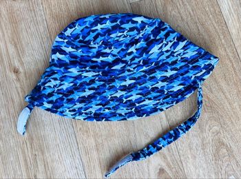 Joli chapeau bleu scandinave à scratch 12/18 mois