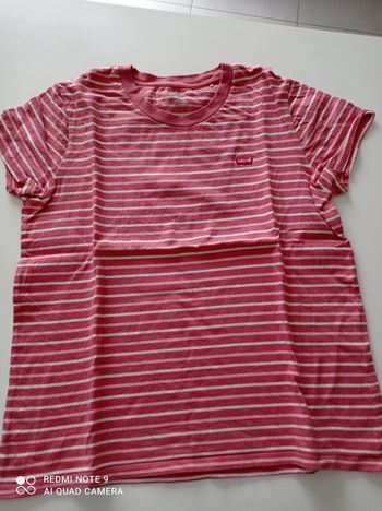 T shirt Levi s