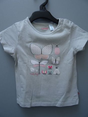 T-shirt gris à manches courtes