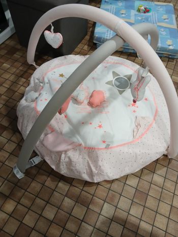 Tapis d’éveil tres bon état 