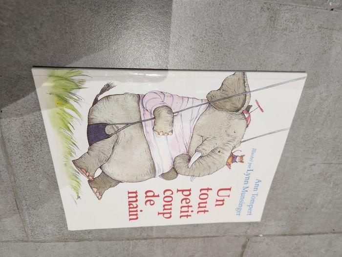 Livre souple enfant : un tout petit coup de main