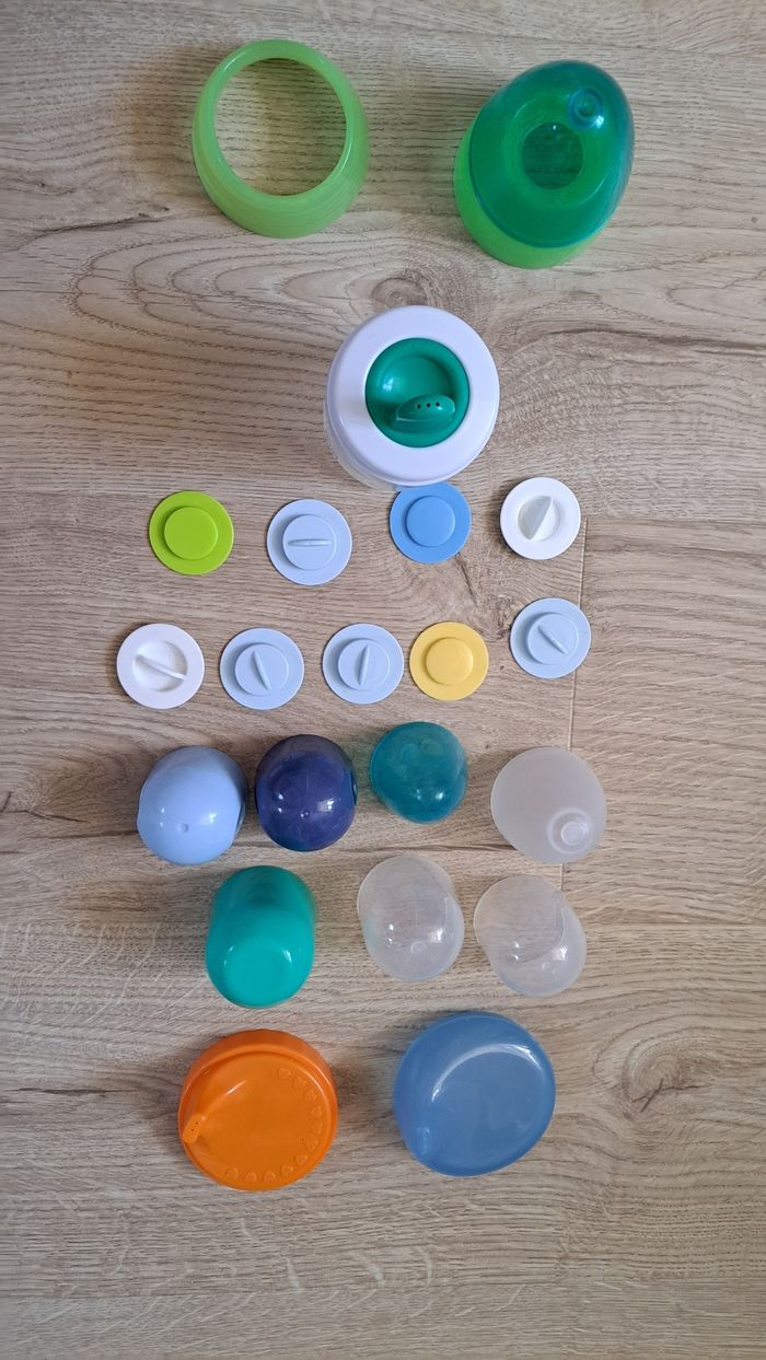 Lot pièces biberon marques diverses - photo numéro 2
