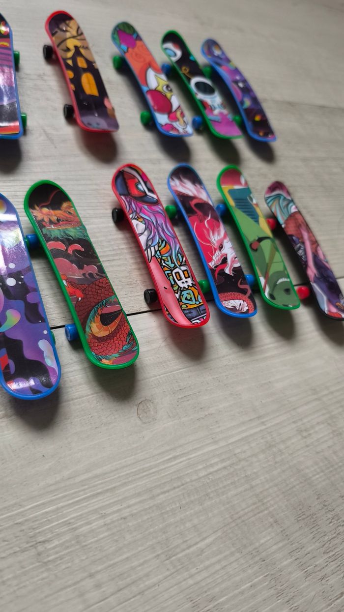 Mini skate pour doigts - photo numéro 2