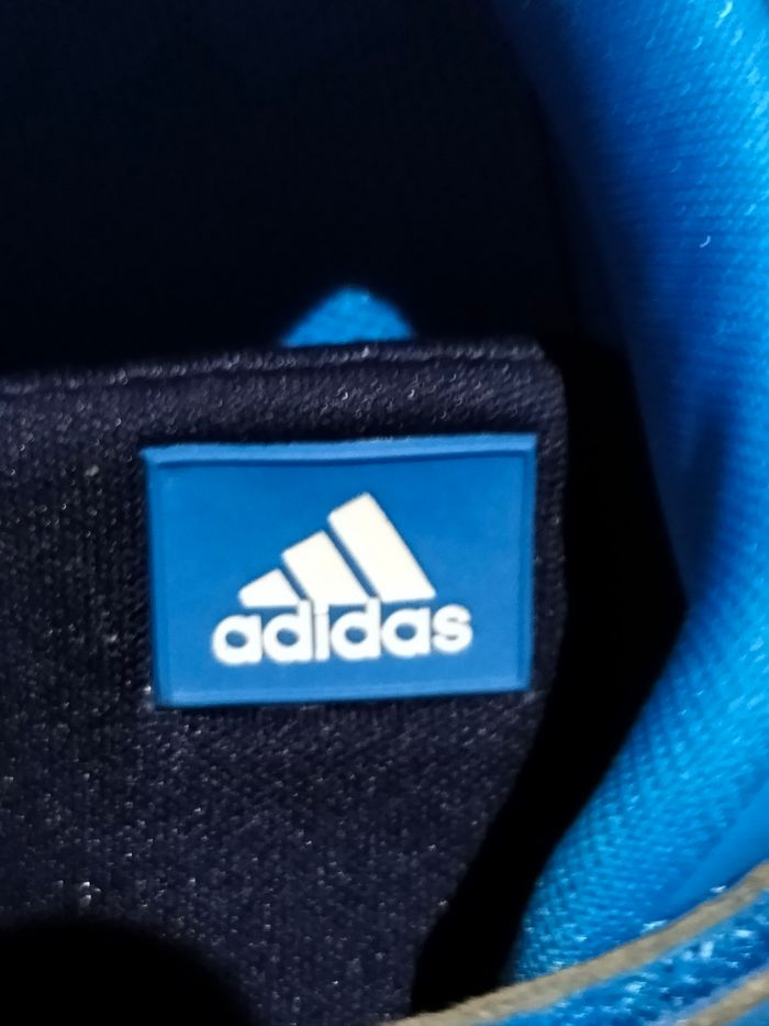 Basket Adidas taille 19 - photo numéro 6