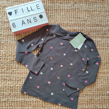 manches longues H&M coeurs 6 ans