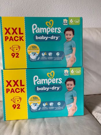 Couches Pampers taille 6 Baby Dry