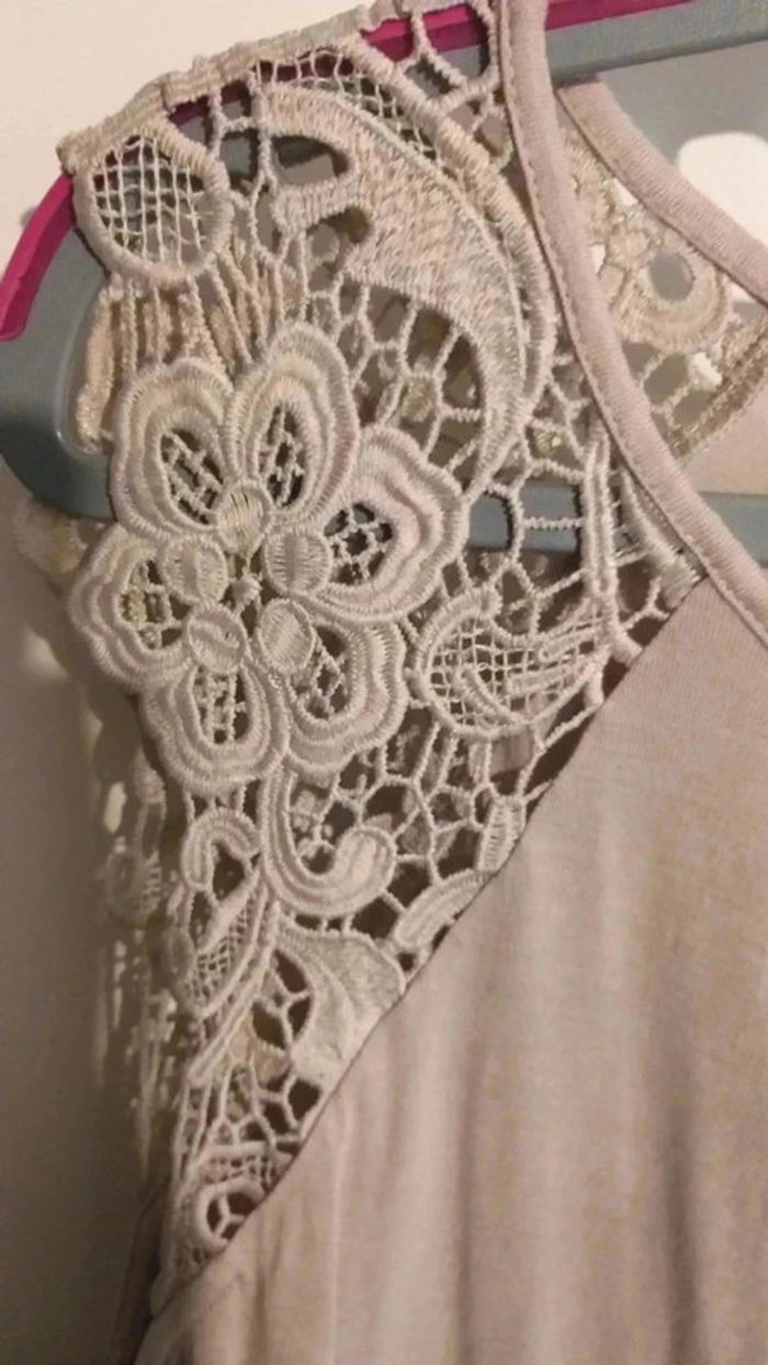 tee shirt sans manches - photo numéro 3