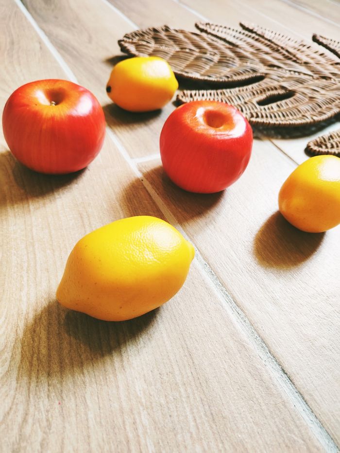 🍎 Dinette lot de gros fruits /aliments pommes et citrons en plastique - photo numéro 3