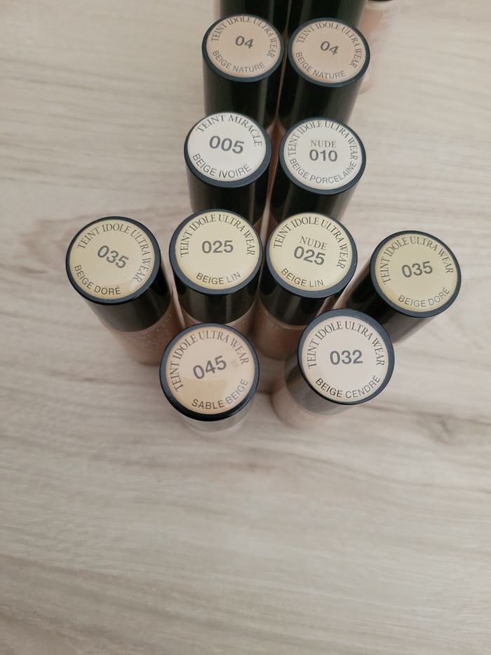 Fond de teint Idôle Lancôme 10 euros/Pièce - photo numéro 4