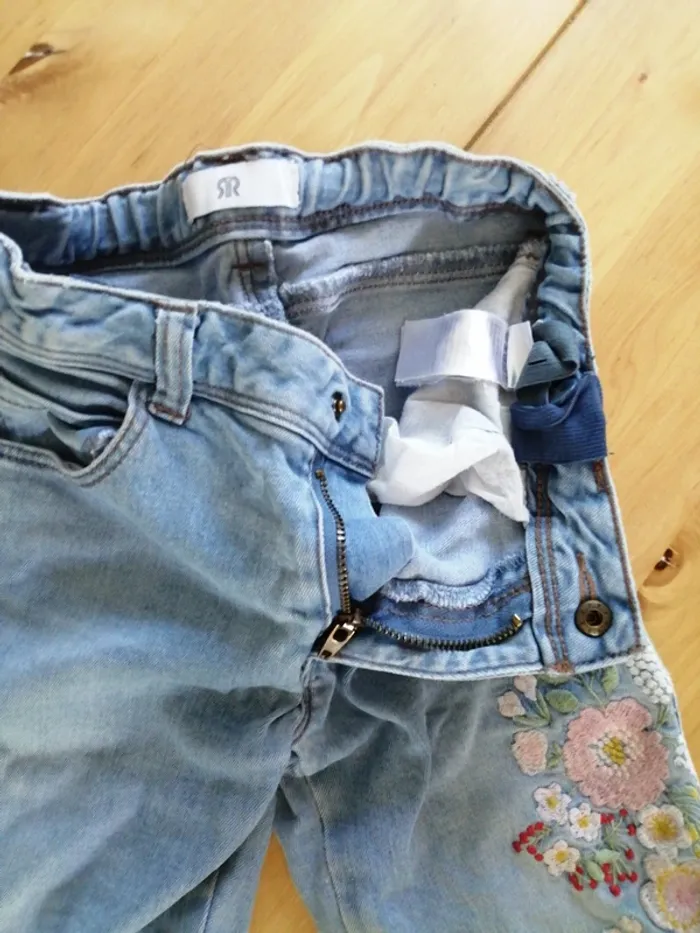 Short jeans fleuri - photo numéro 3