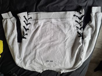 Sweat gris