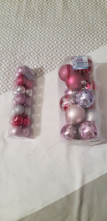 Boules de Noël roses et argent NEUVES