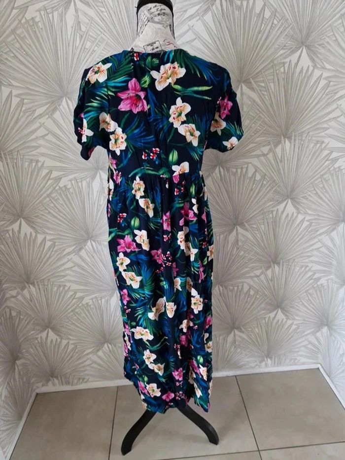 Jolie robe longue fleuris taille 36/38 - photo numéro 2