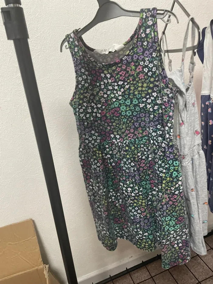 Lot robes 4 ans - photo numéro 2