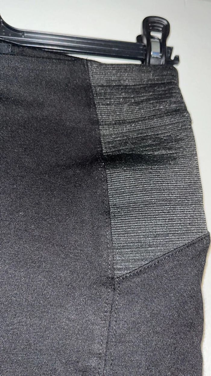 Jupe crayon moulante noir Jennifer - photo numéro 3