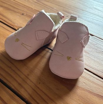 Chaussons ou chaussures bébé