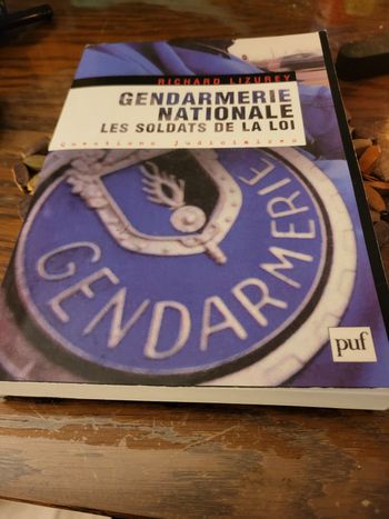 Livre sur la gendarmerie