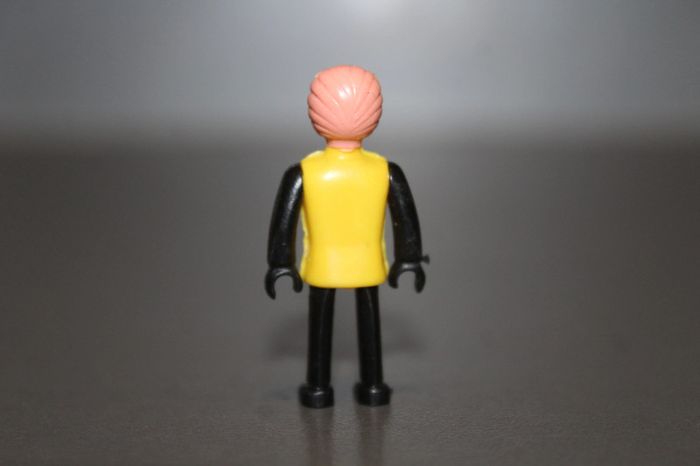 Figurine noir et jaune et rouge Majorette - photo numéro 2