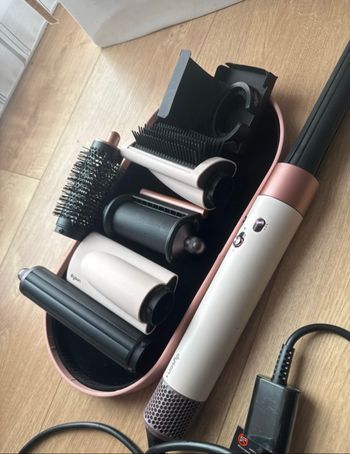 Dyson airwrap édition limitée - or rose et céramique