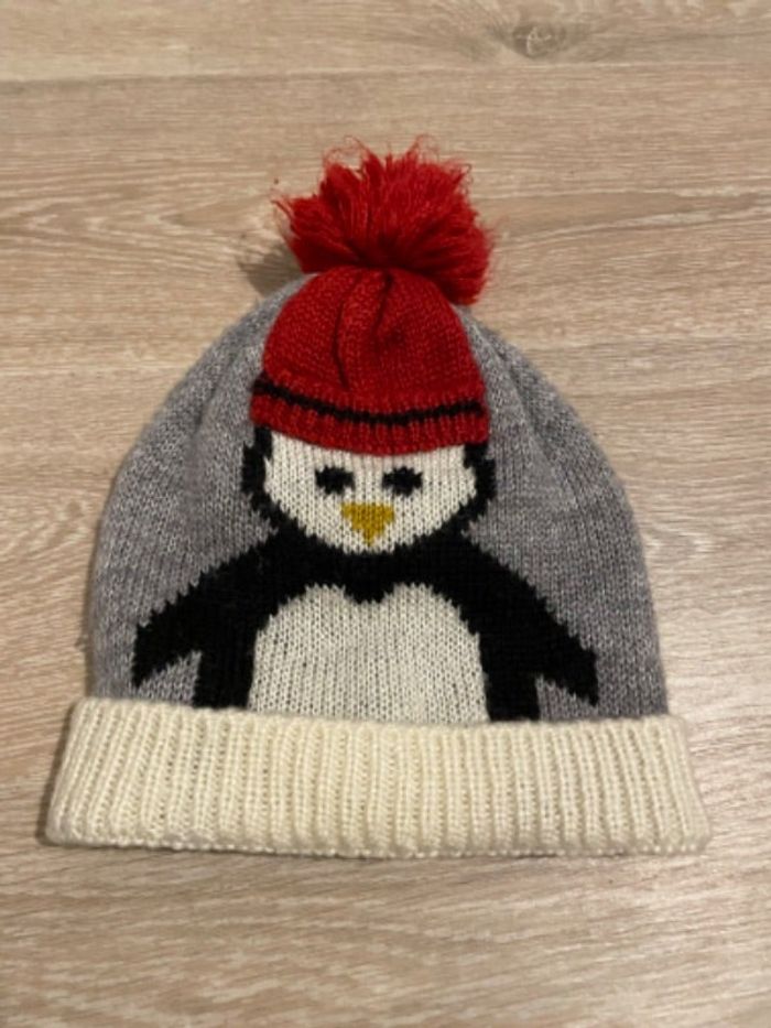 Bonnet enfant taille 8 ans en très bon état