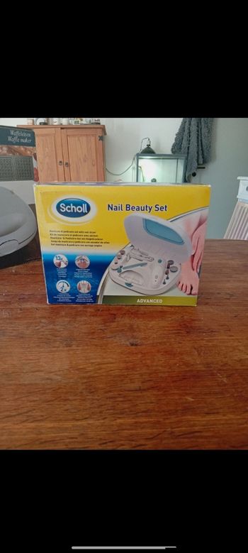 Set manucure et pédicure avec séchoir marque scholl