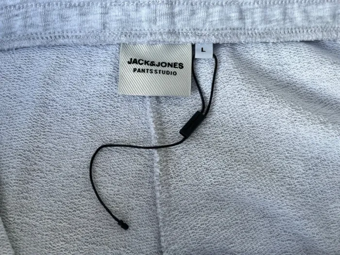 bermuda short cargo gris jack et jones taille L - photo numéro 4