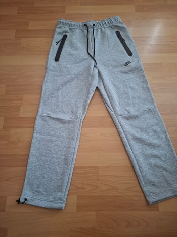 Bas nike tech 