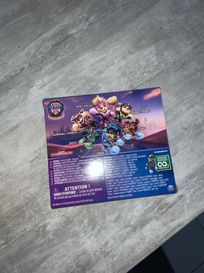 Jouet voiture 🚗 - photo numéro 2