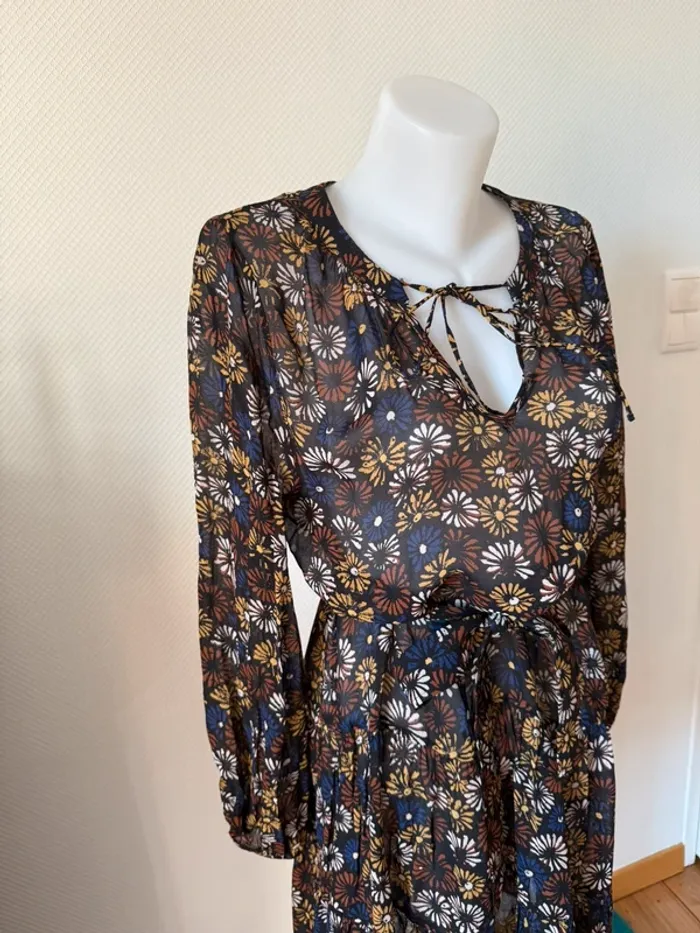 Robe à fleur marron en très bon état taille S stella Forest - photo numéro 2